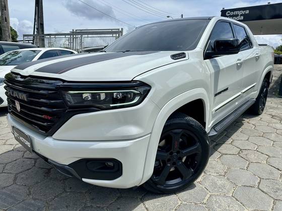 RAM RAMPAGE 2.0 HURRICANE 4 TURBO GASOLINA R/T 4X4 AUTOMÁTICO